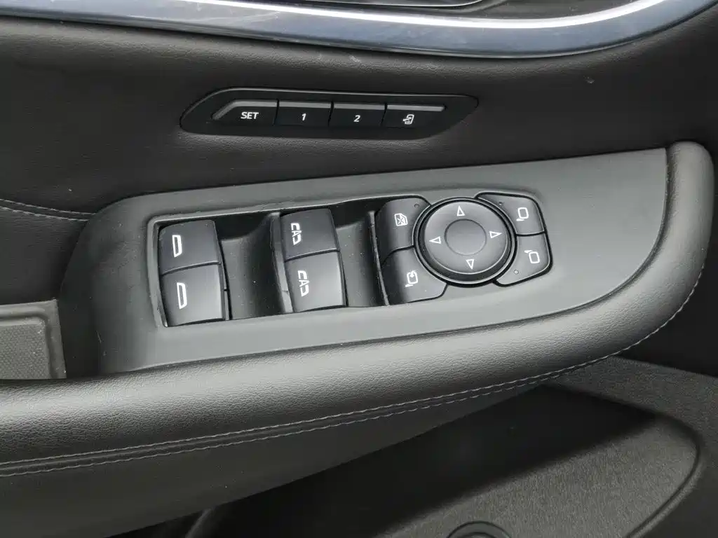 Buick Enclave — фото 9