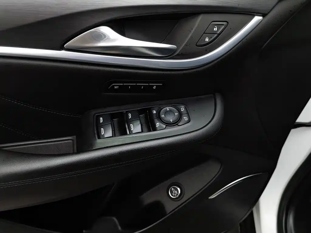 Buick Enclave — фото 9