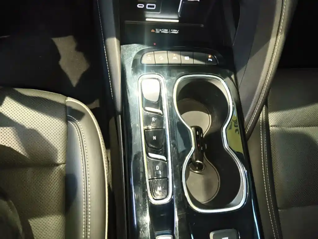 Buick Envision Plus — фото 14