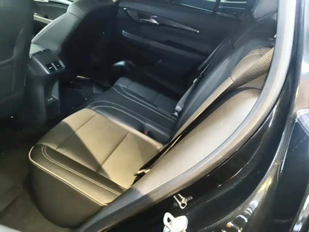 Buick Envision Plus — фото 17