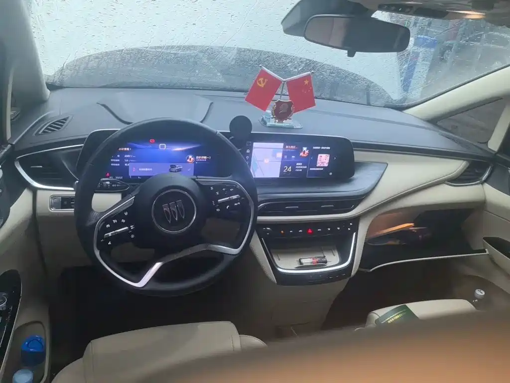 Buick GL8 Hybrid — фото 10