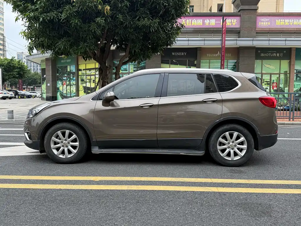 Buick Envision Plus — фото 5