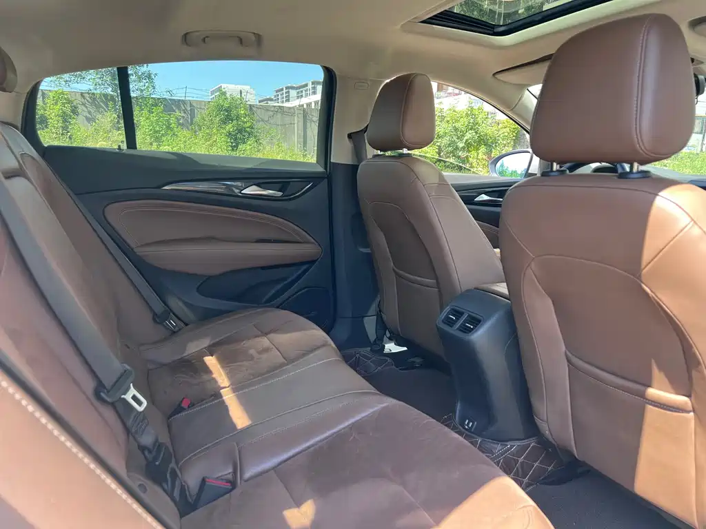 Buick Regal — фото 11