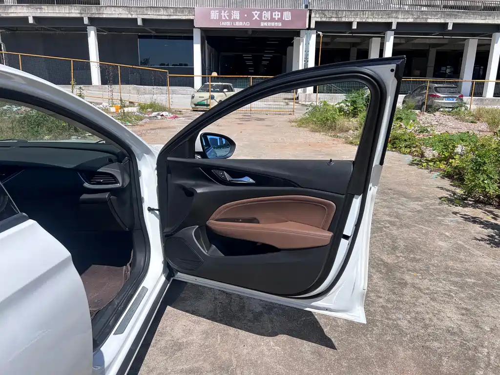 Buick Regal — фото 8