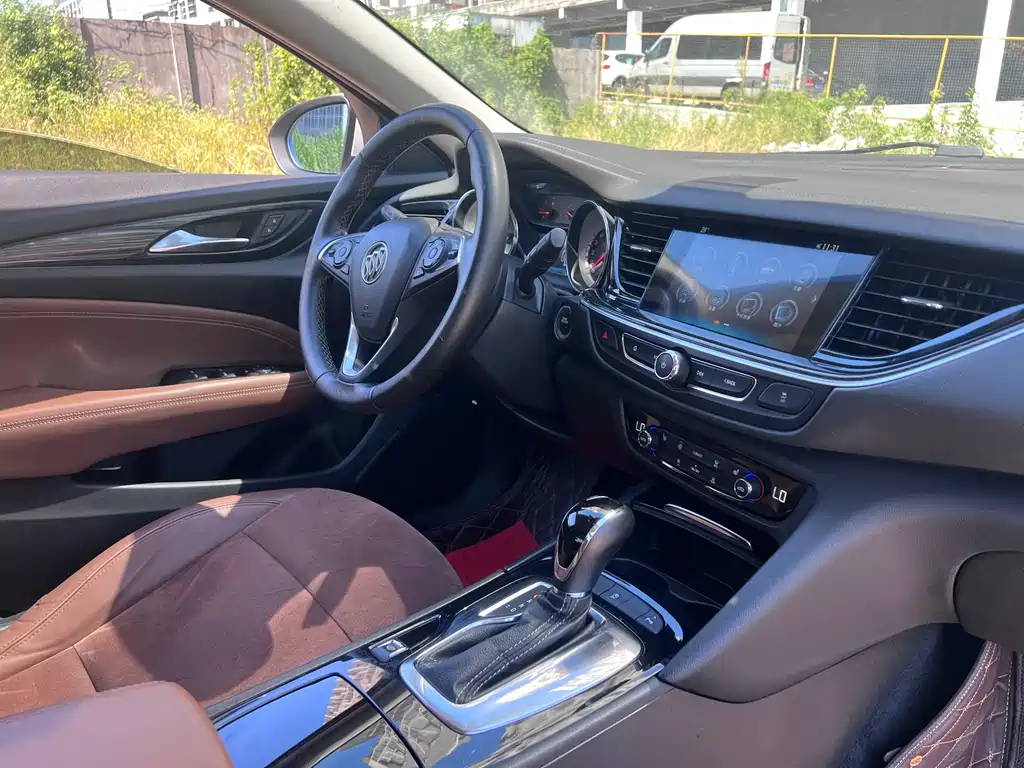 Buick Regal — фото 10