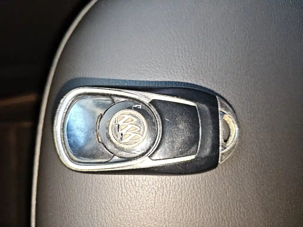 Buick Envision Plus — фото 9
