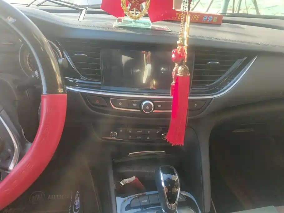 Buick Regal — фото 13