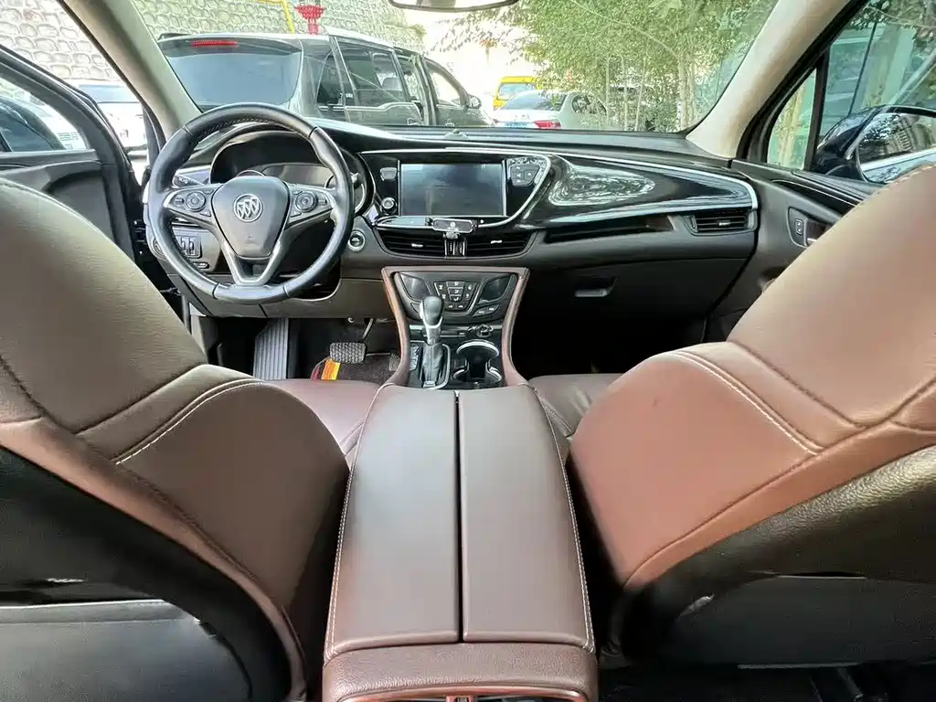 Buick Envision Plus — фото 11