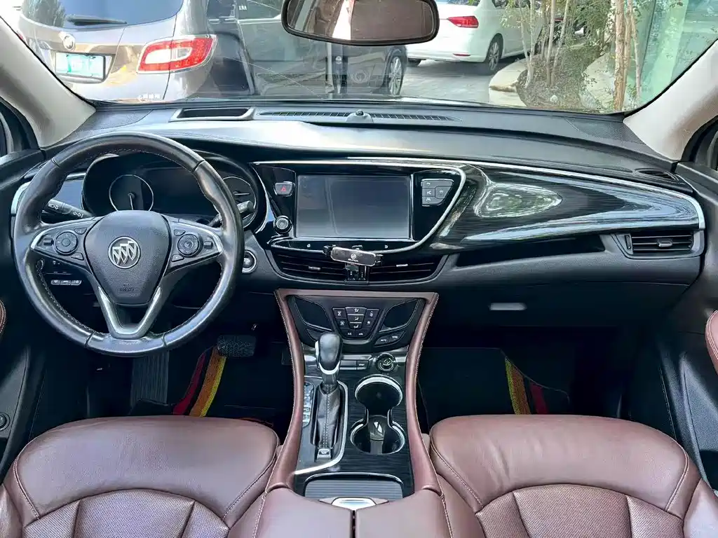 Buick Envision Plus — фото 5