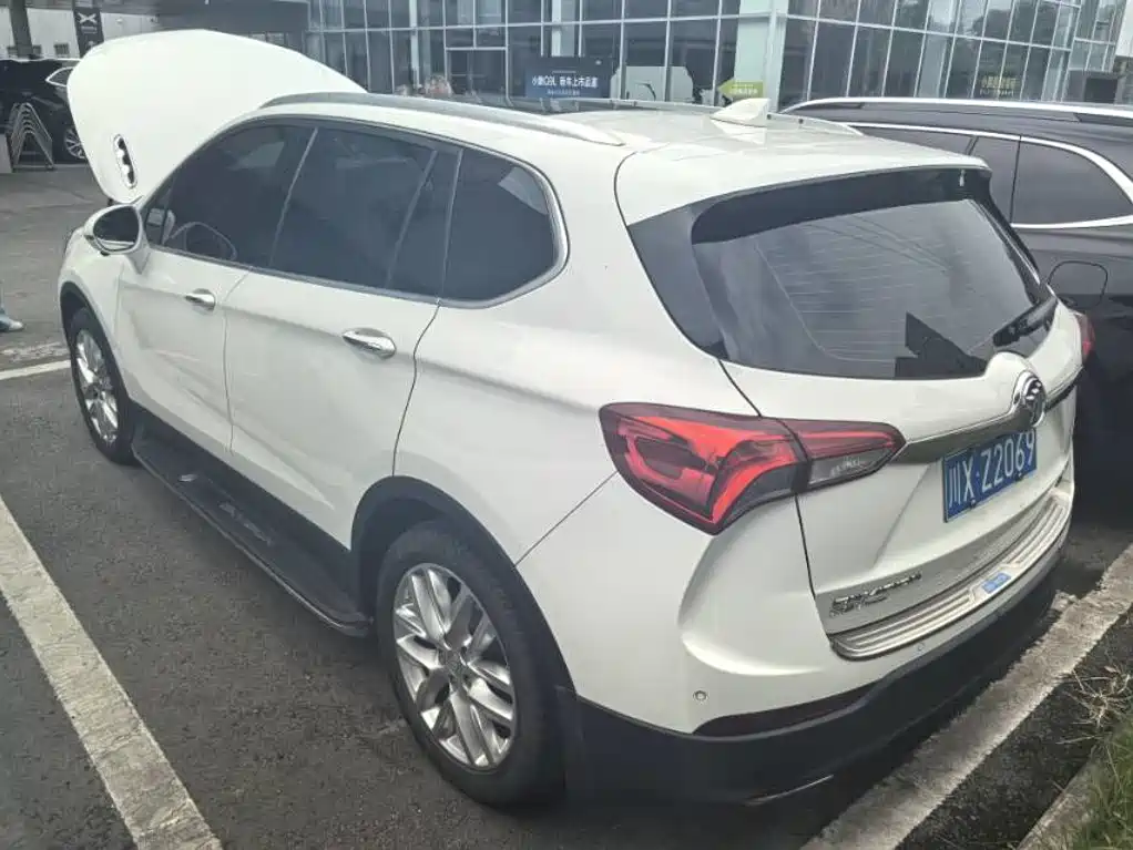 Buick Envision Plus — фото 5