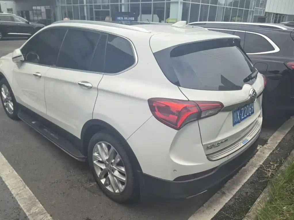 Buick Envision Plus — фото 6