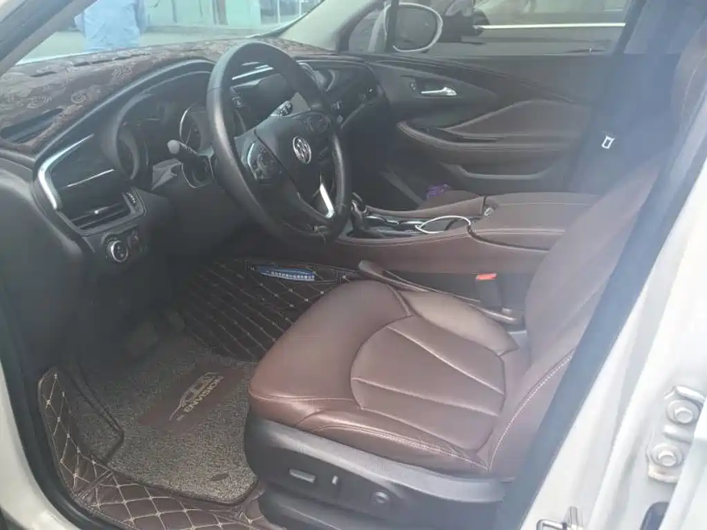 Buick Envision Plus — фото 9