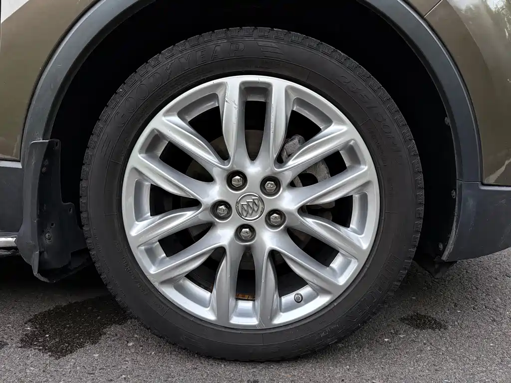Buick Envision Plus — фото 20