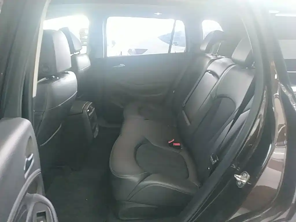 Buick Envision Plus — фото 17