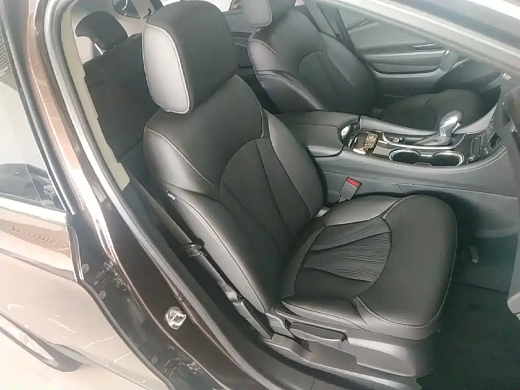 Buick Envision Plus — фото 25