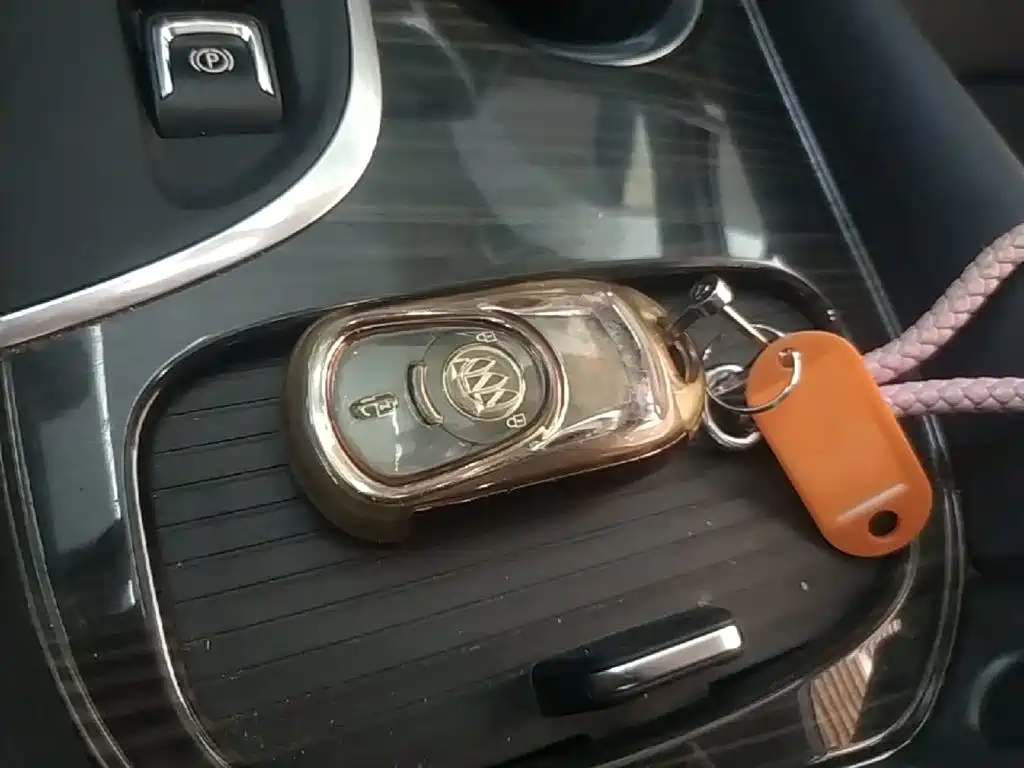Buick Envision Plus — фото 9