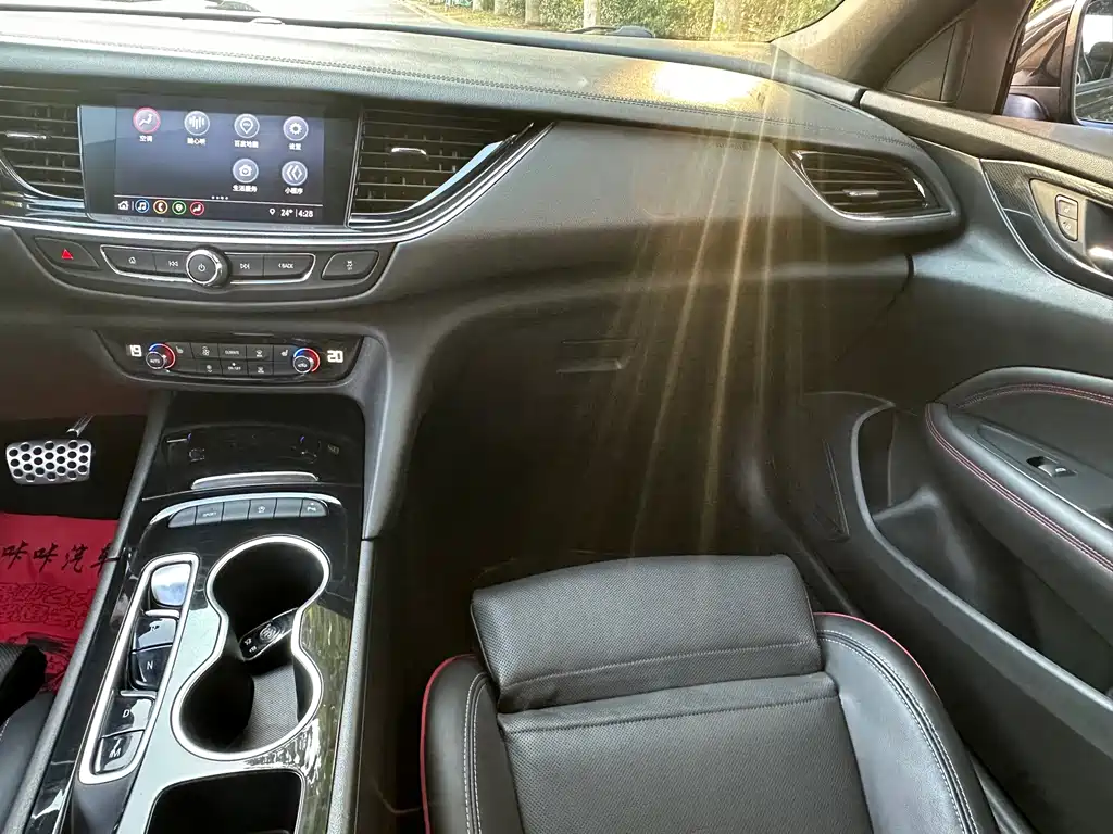 Buick Regal — фото 13