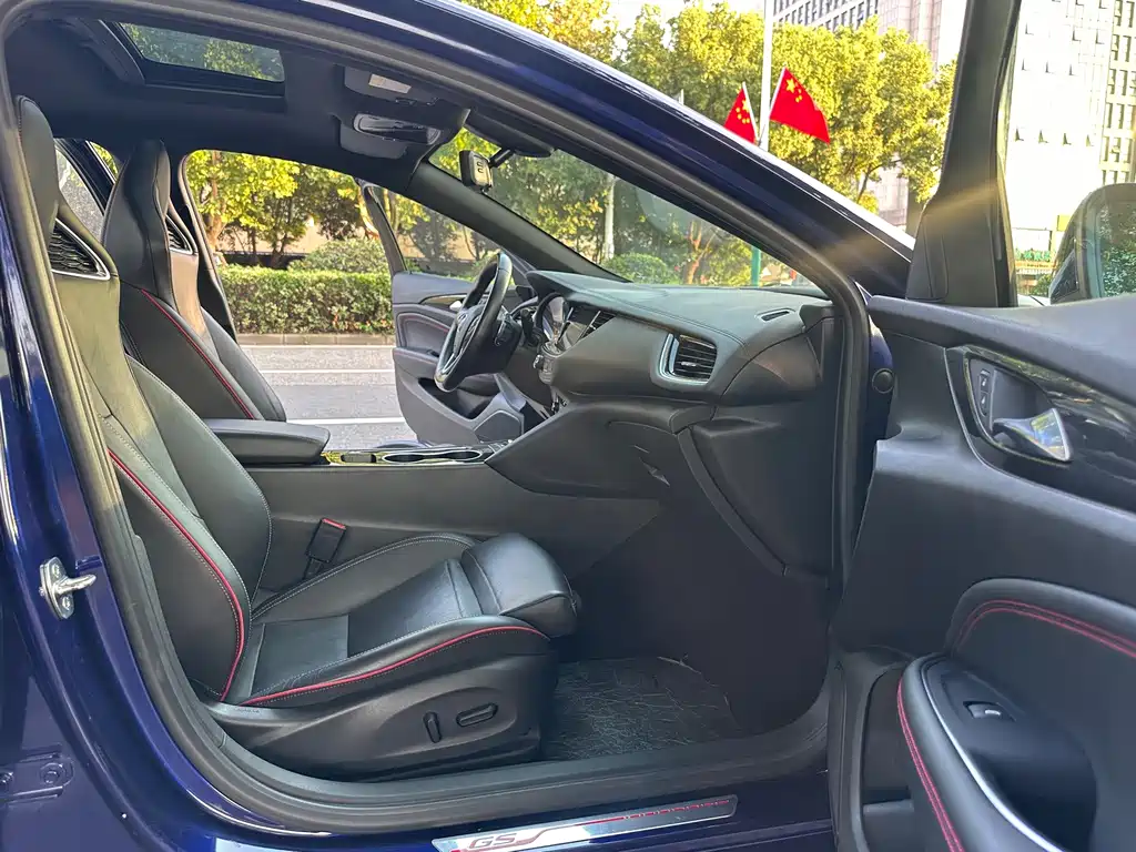 Buick Regal — фото 10