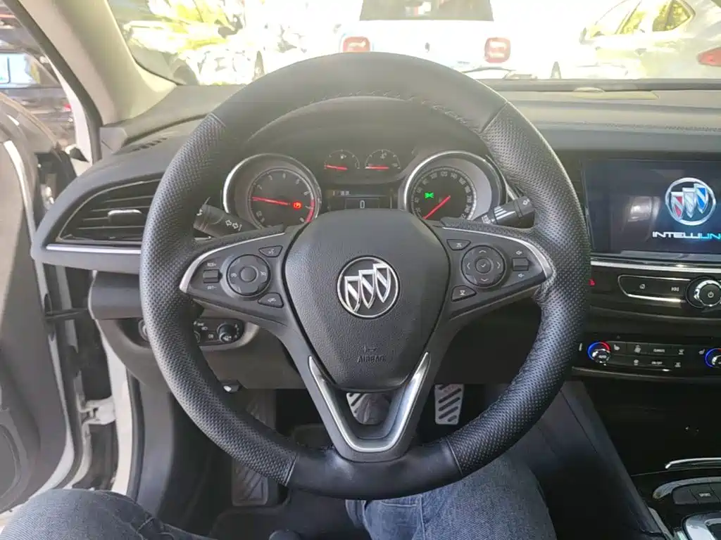 Buick Regal — фото 11