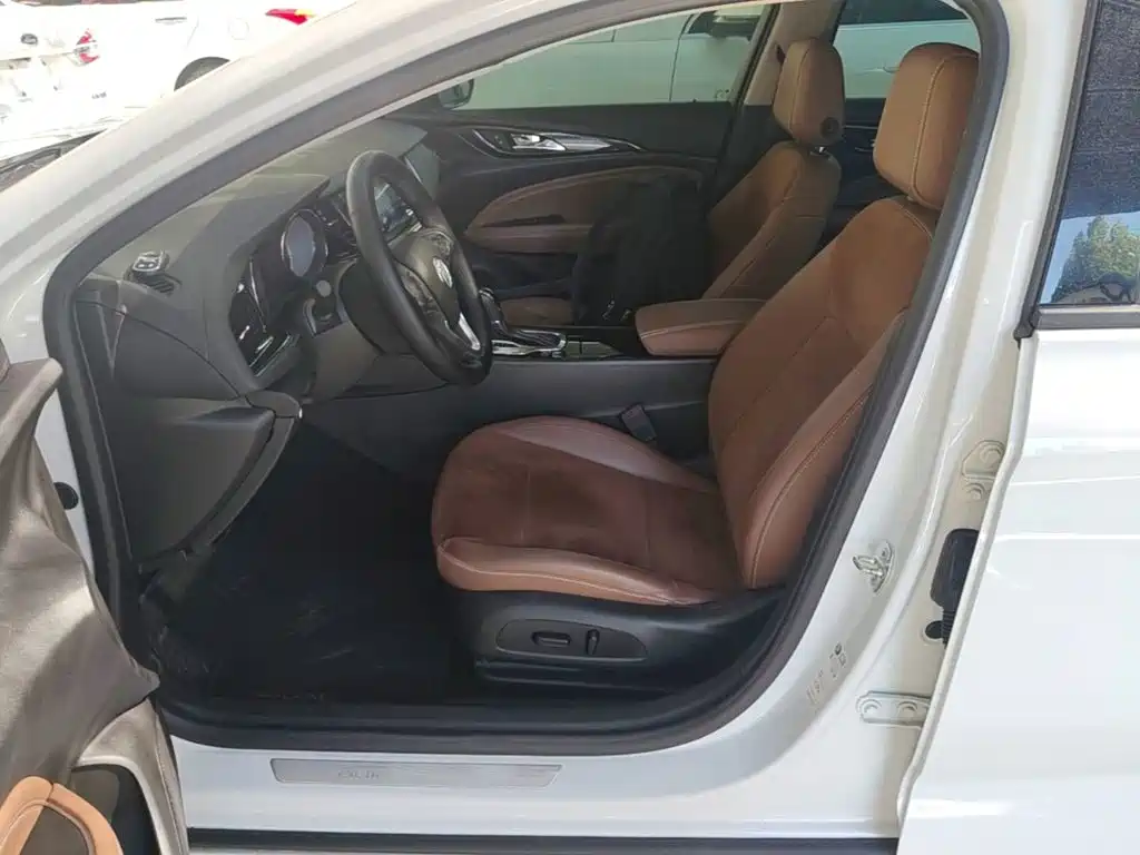 Buick Regal — фото 15