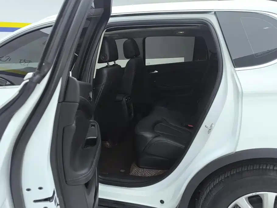 Buick Envision Plus — фото 11