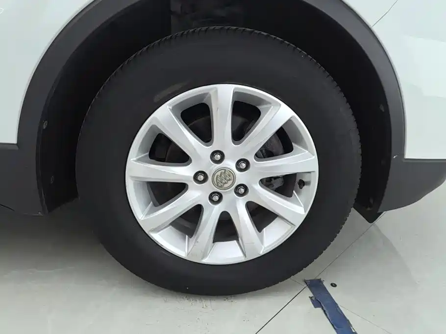 Buick Envision Plus — фото 6
