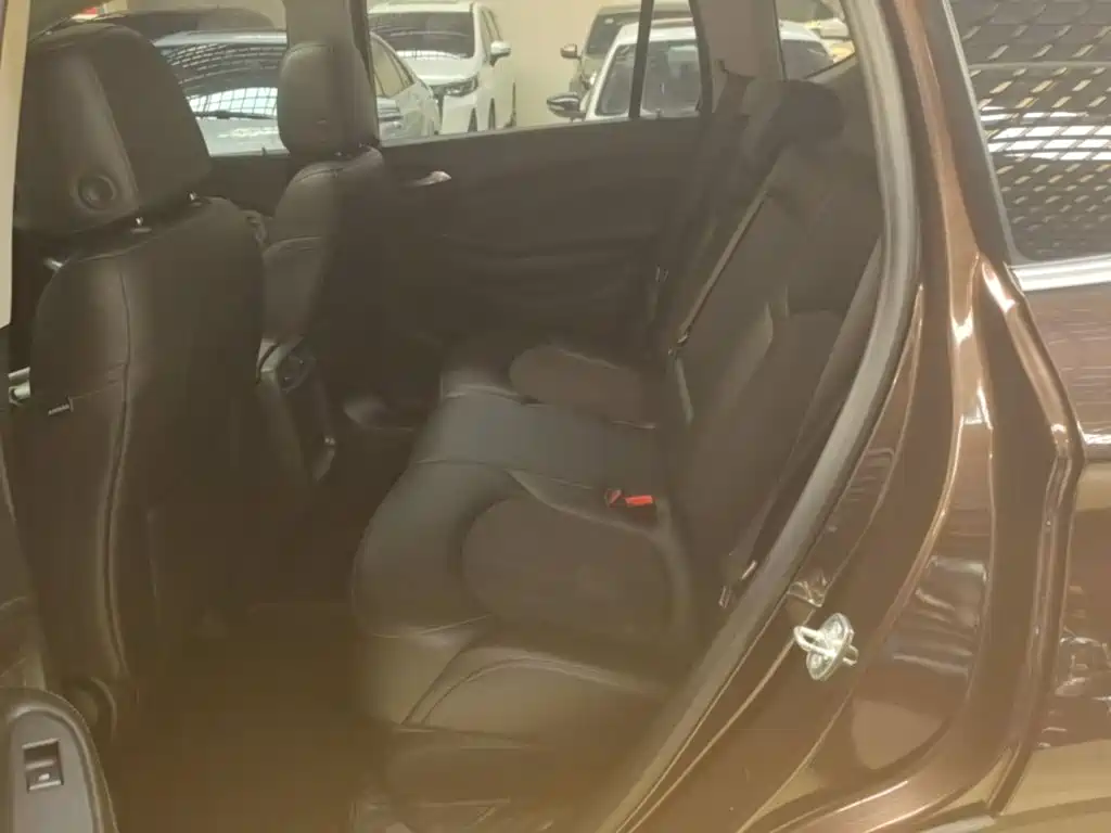 Buick Envision Plus — фото 17