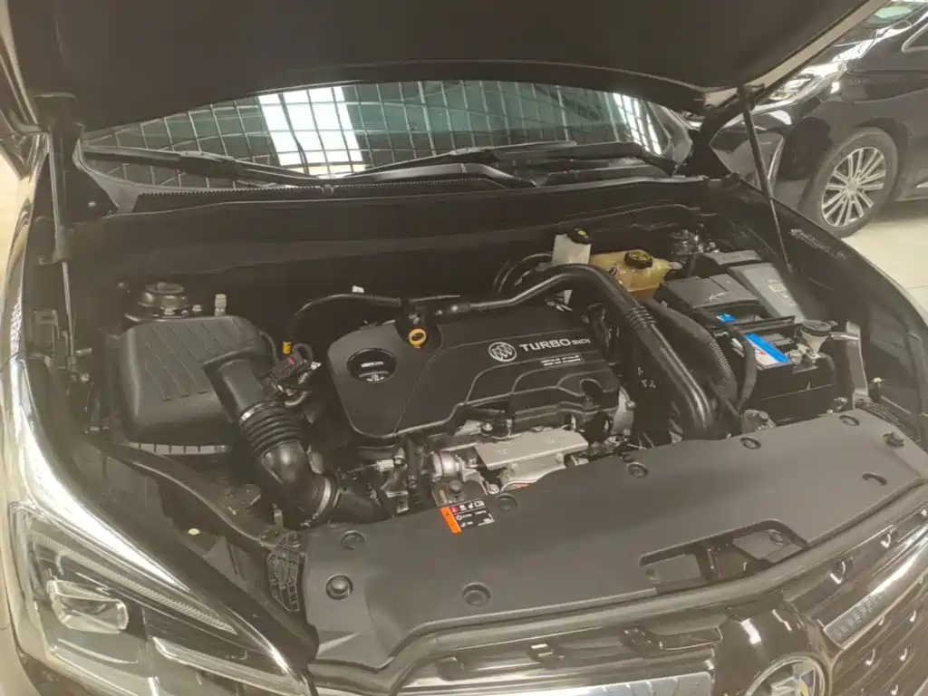 Buick Envision Plus — фото 20
