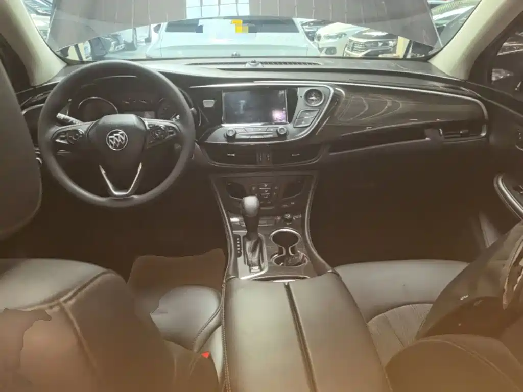 Buick Envision Plus — фото 10