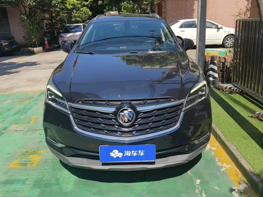 Buick Envision Plus — фото 2