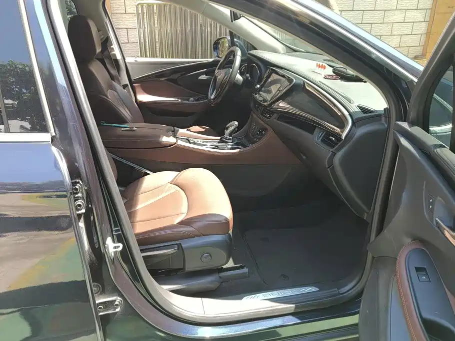 Buick Envision Plus — фото 8