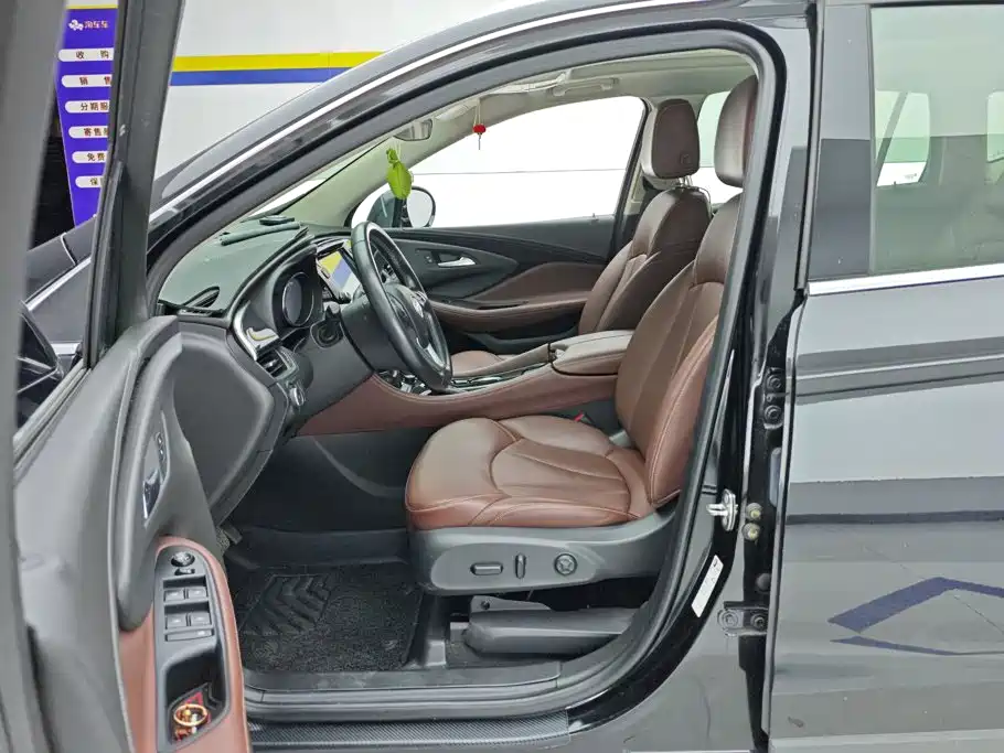 Buick Envision Plus — фото 9