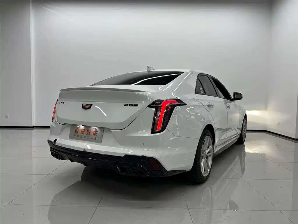 Cadillac CT4 — фото 4
