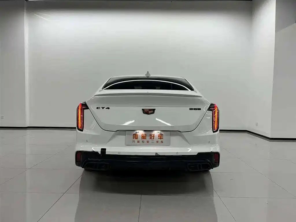 Cadillac CT4 — фото 5