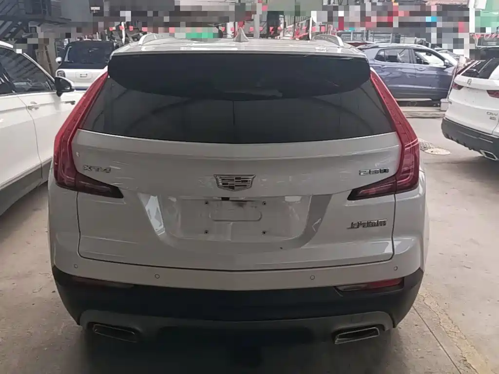 Cadillac XT4 — фото 6