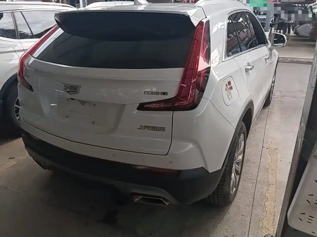 Cadillac XT4 — фото 7