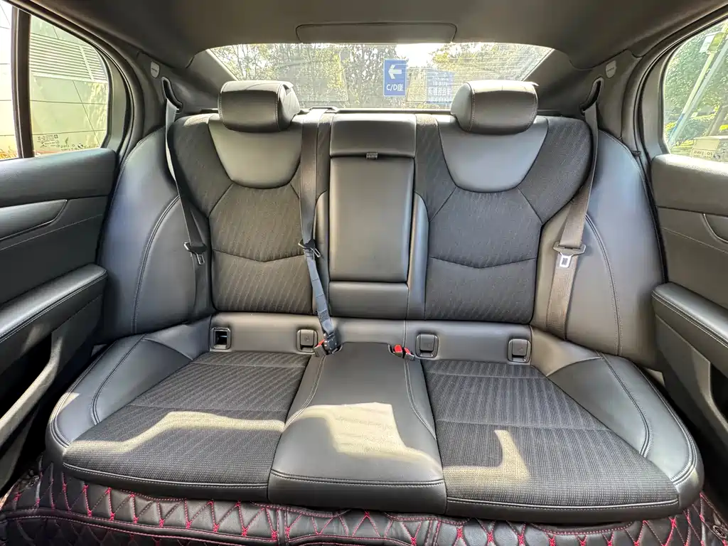 Cadillac CT5 — фото 14