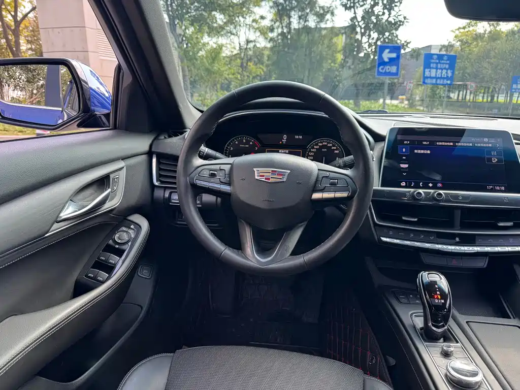 Cadillac CT5 — фото 17