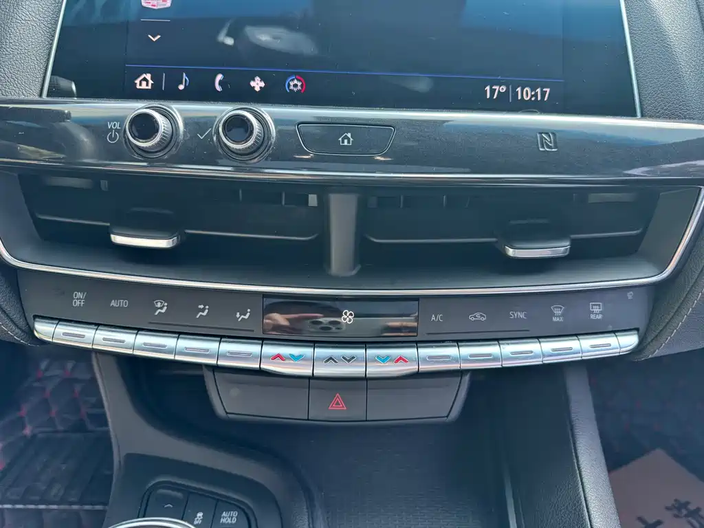 Cadillac CT5 — фото 21