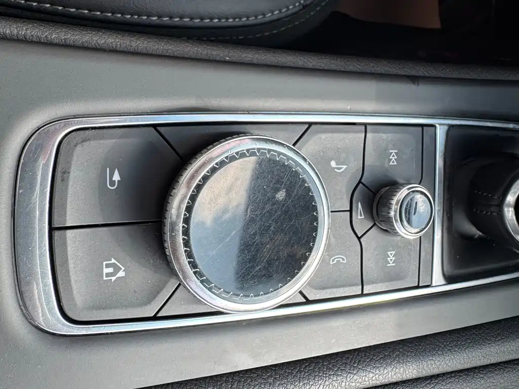 Cadillac CT5 — фото 22