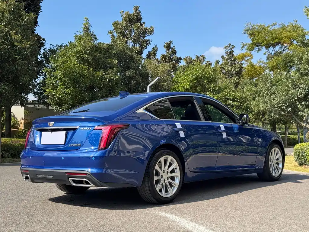 Cadillac CT5 — фото 6