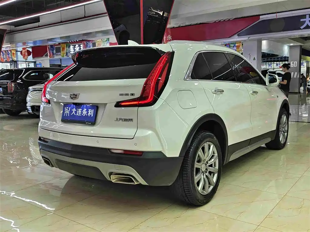 Cadillac XT4 — фото 4