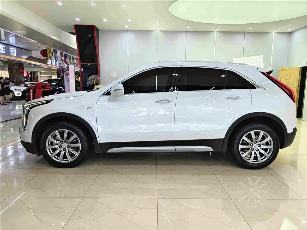 Cadillac XT4 — фото 7