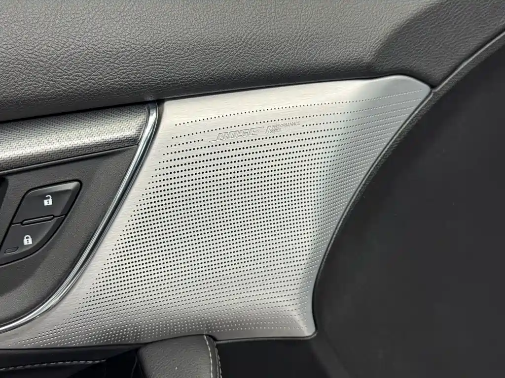 Cadillac CT5 — фото 17