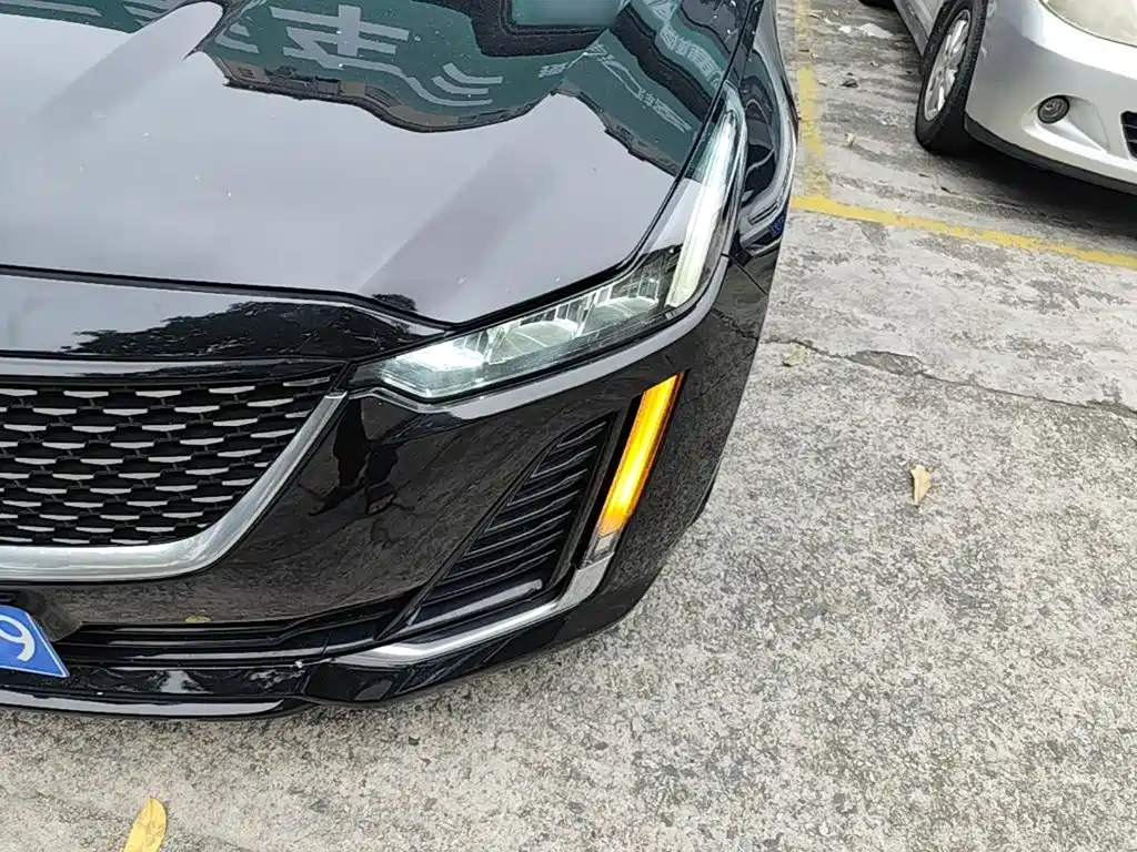 Cadillac CT5 — фото 24