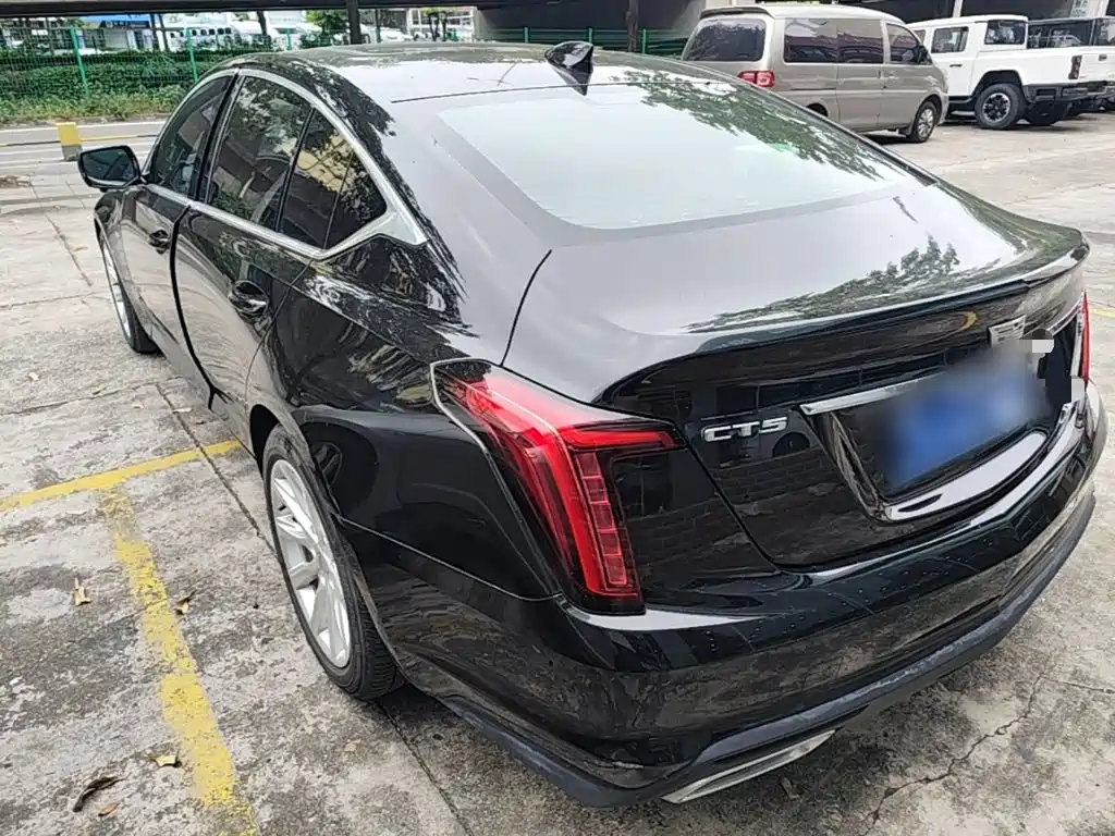 Cadillac CT5 — фото 5