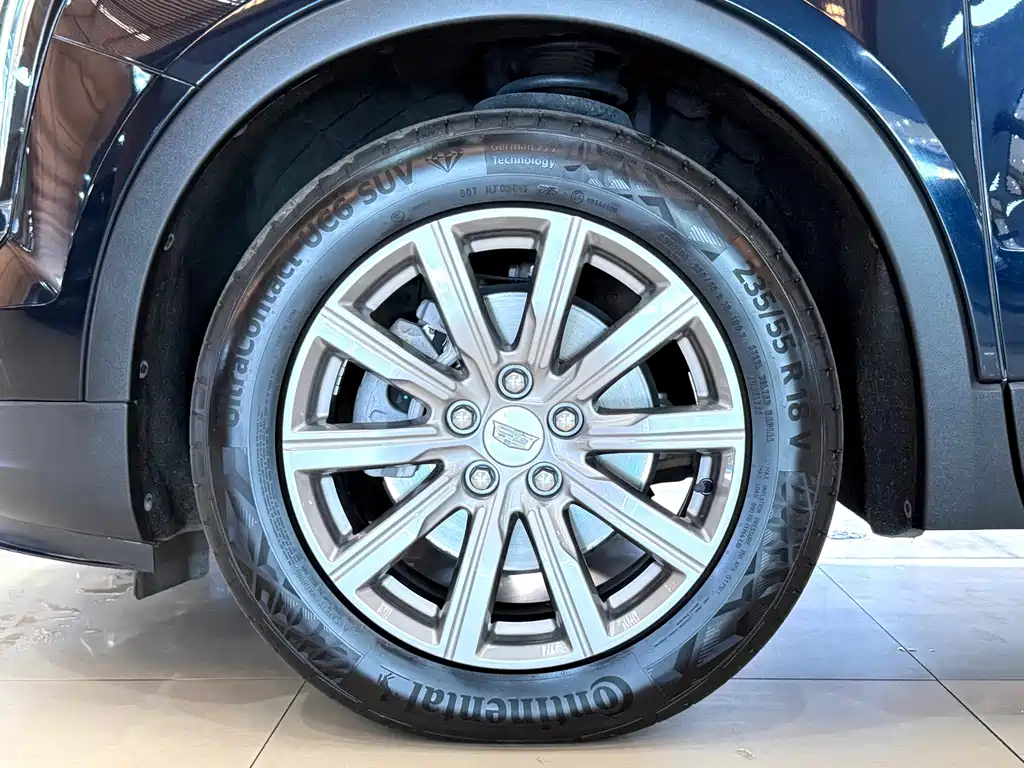 Cadillac XT4 — фото 25