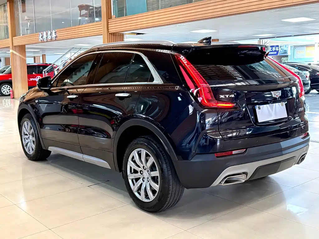 Cadillac XT4 — фото 26