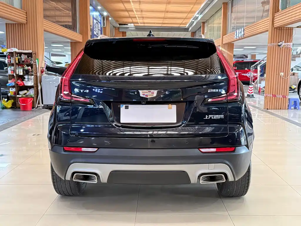 Cadillac XT4 — фото 28