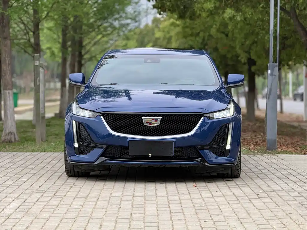 Cadillac CT5 — фото 2